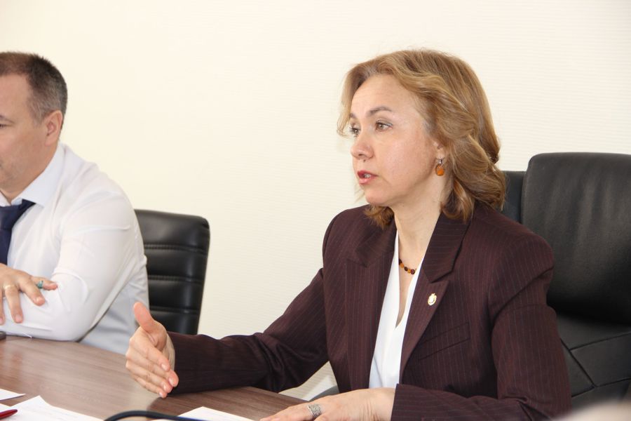 Алена Елизарова: бюджет-2026 направлен на создание достойных условий для подопечных соцучреждений