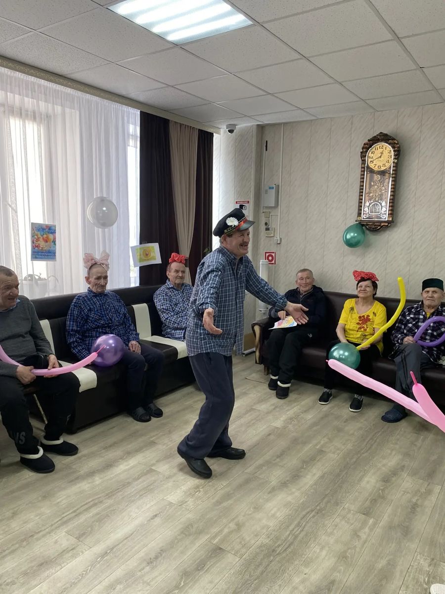 В отделении стационарного обслуживания отметили День смеха