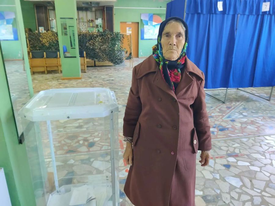 Одной из первых свой гражданский долг выполнила 89-летняя Тамара Крылова