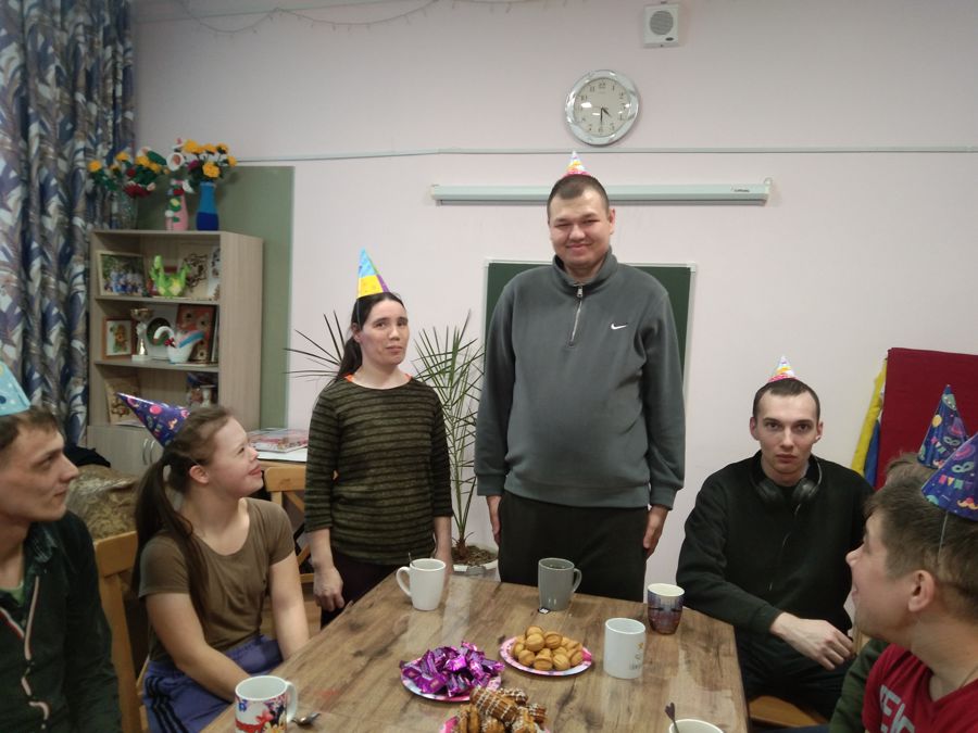 «День рождения в кругу друзей»