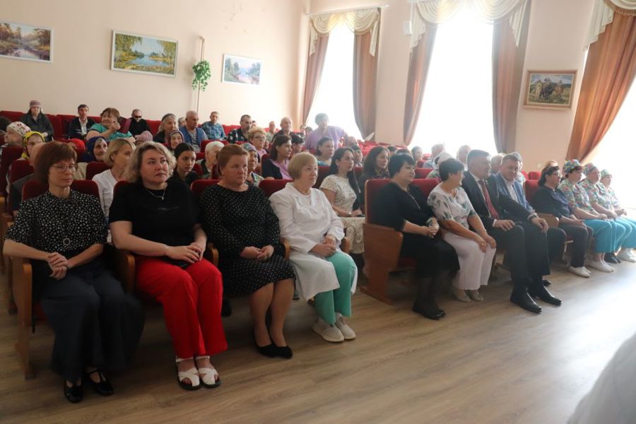 В доме-интернате отмечают день социального работника