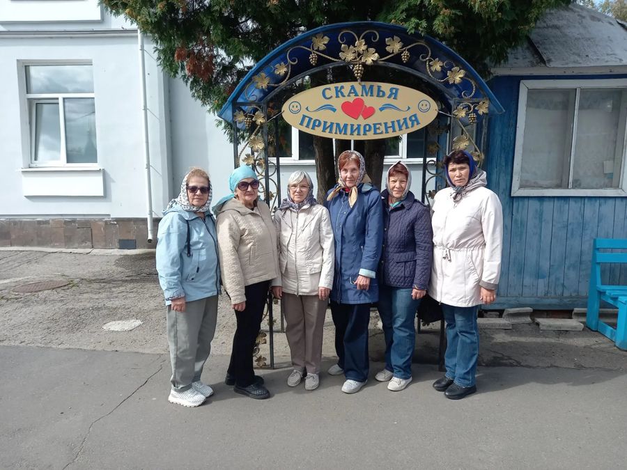 «Социальный туризм» в действии: чебоксарские пенсионеры побывали во Введенском соборе