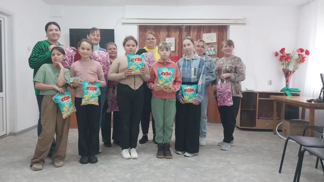 Крепкая семья: День семьи в Цивильском ЦСОН- вместе веселее!