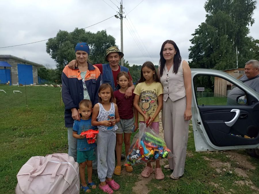 Забота рядом: специалисты ЦСОН посетили семьи в трудной жизненной ситуации