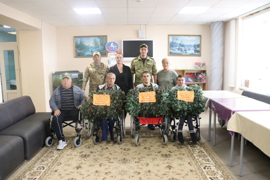 Помощь солдатам на фронте начинается в тылу.