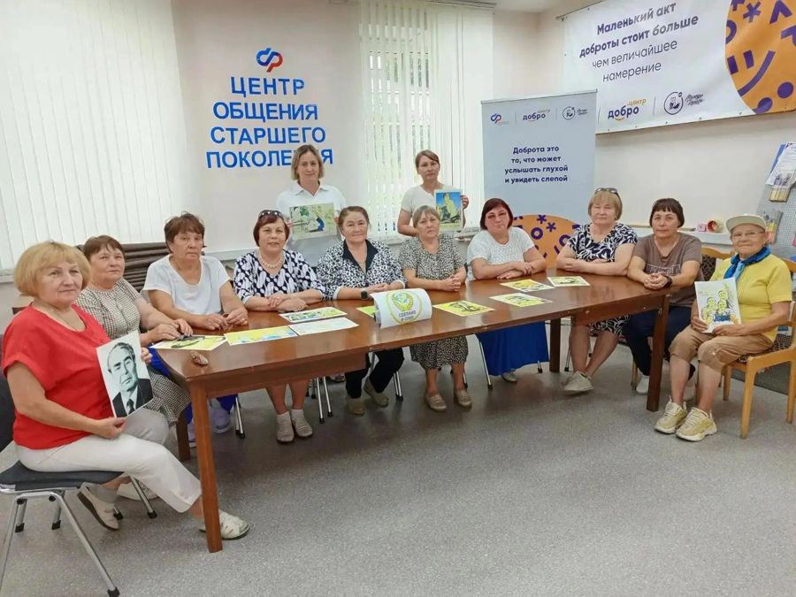 «Серебряные» волонтеры Комсомольского округа вспомнили эпоху СССР: ностальгия, азарт и любимые песни