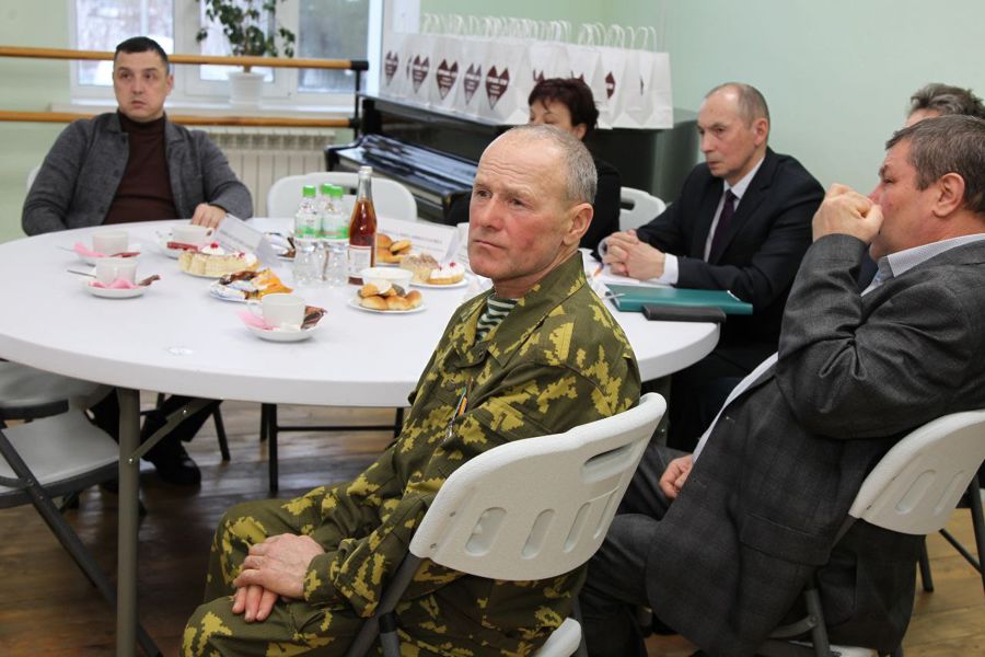 В Красноармейском районе обсудили меры поддержки семей участников СВО