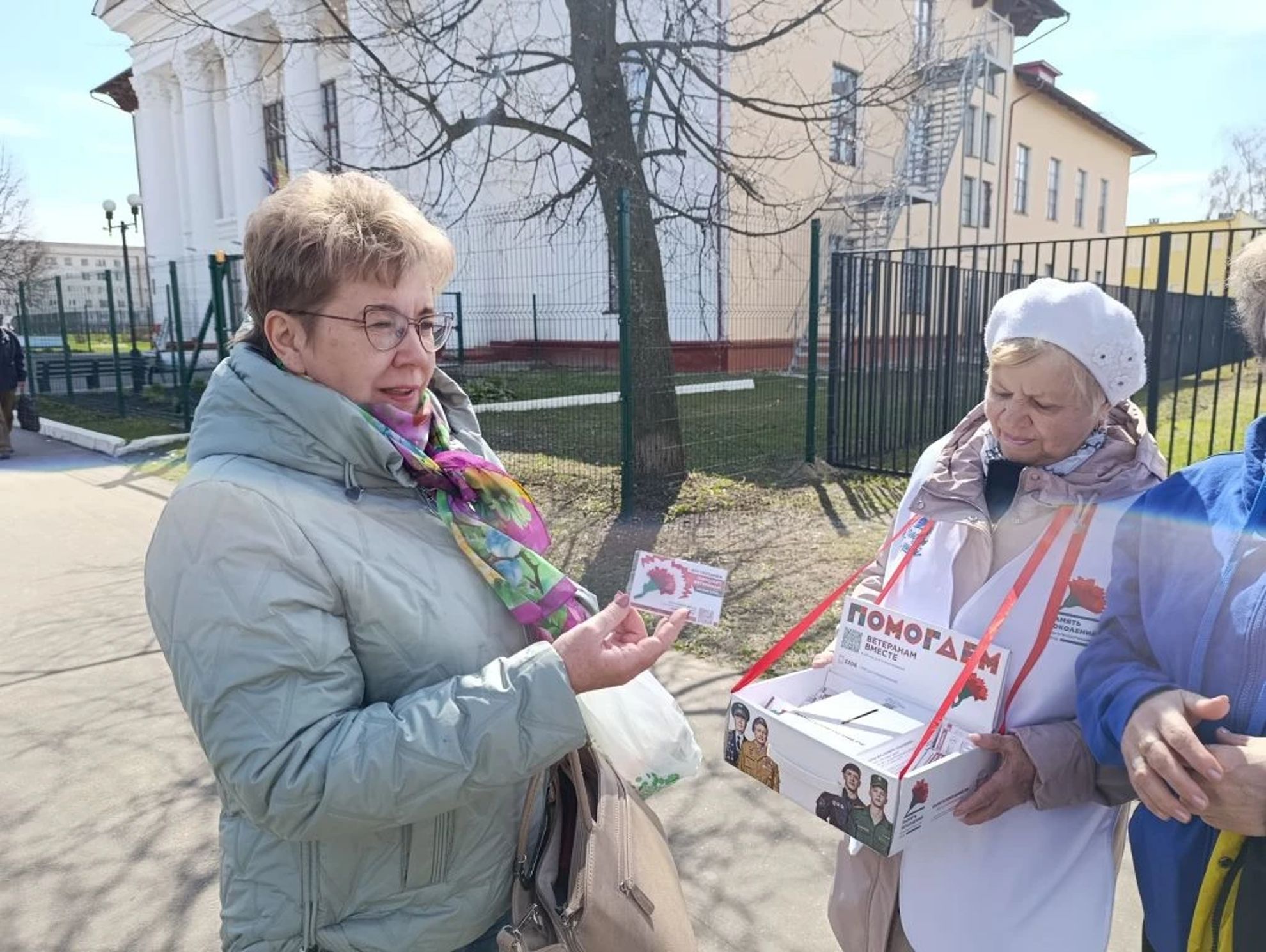 «Красная гвоздика»: как «серебряные» волонтёры Шумерли сохраняют память о героях