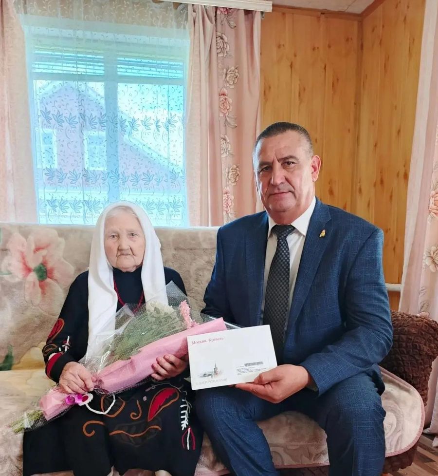 Педагог с более 40-летним стажем из села Комсомольское отметила свой 95-летний юбилей