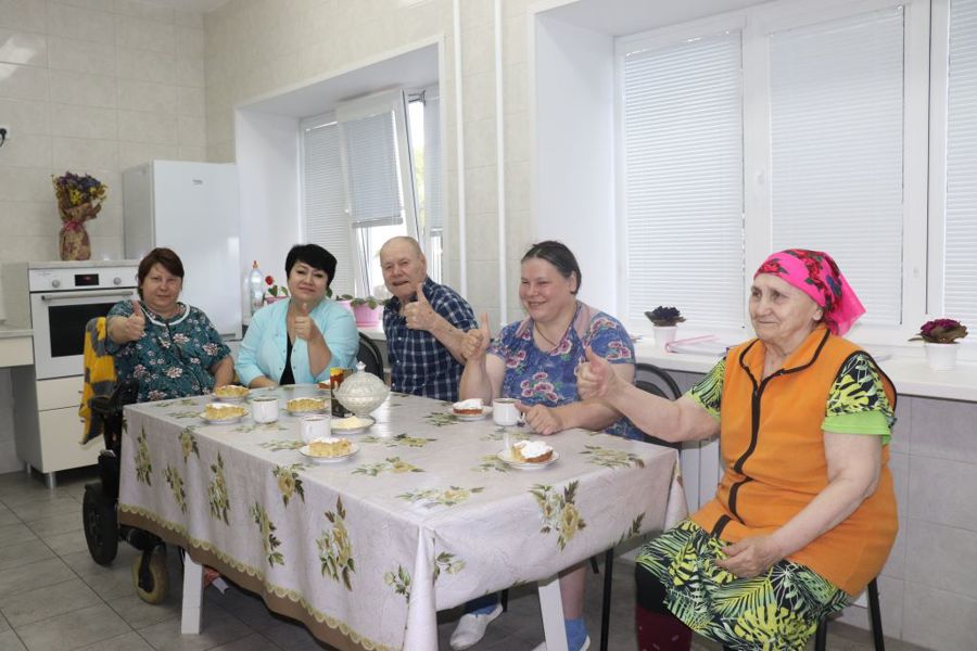 Шарлотка с яблоками