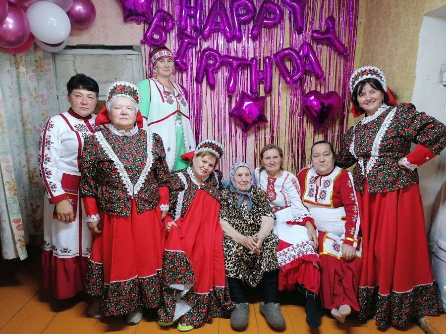 Поздравили мать-героиню с 90-летним юбилеем