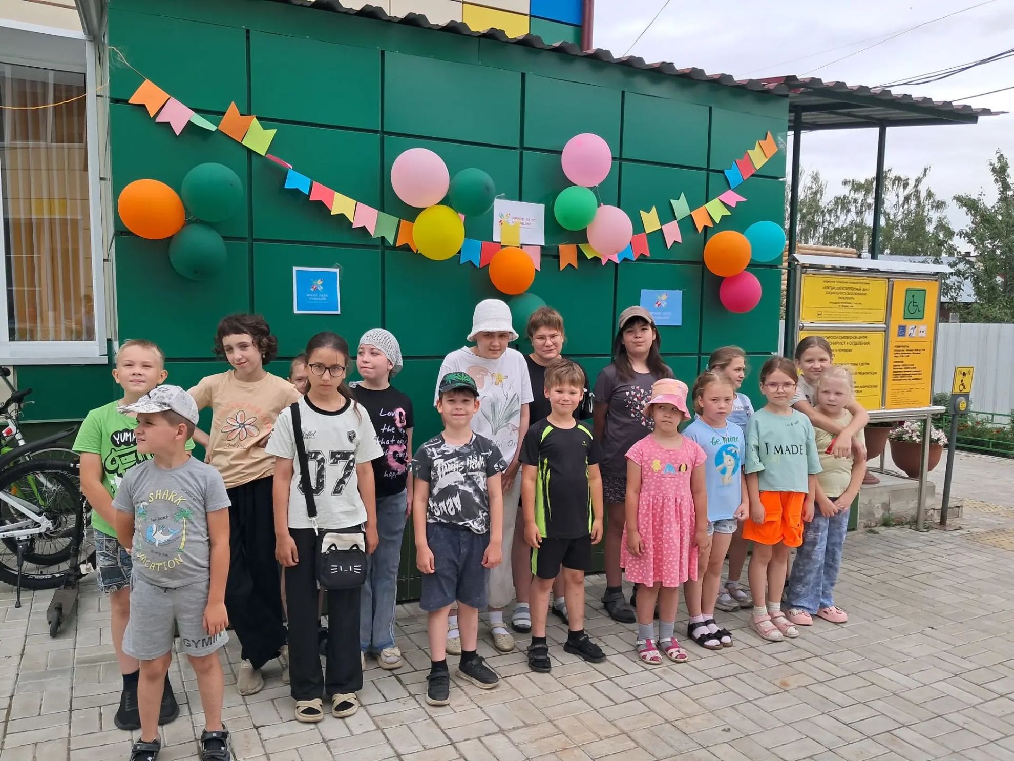 Нам сказка помогает спортом заниматься