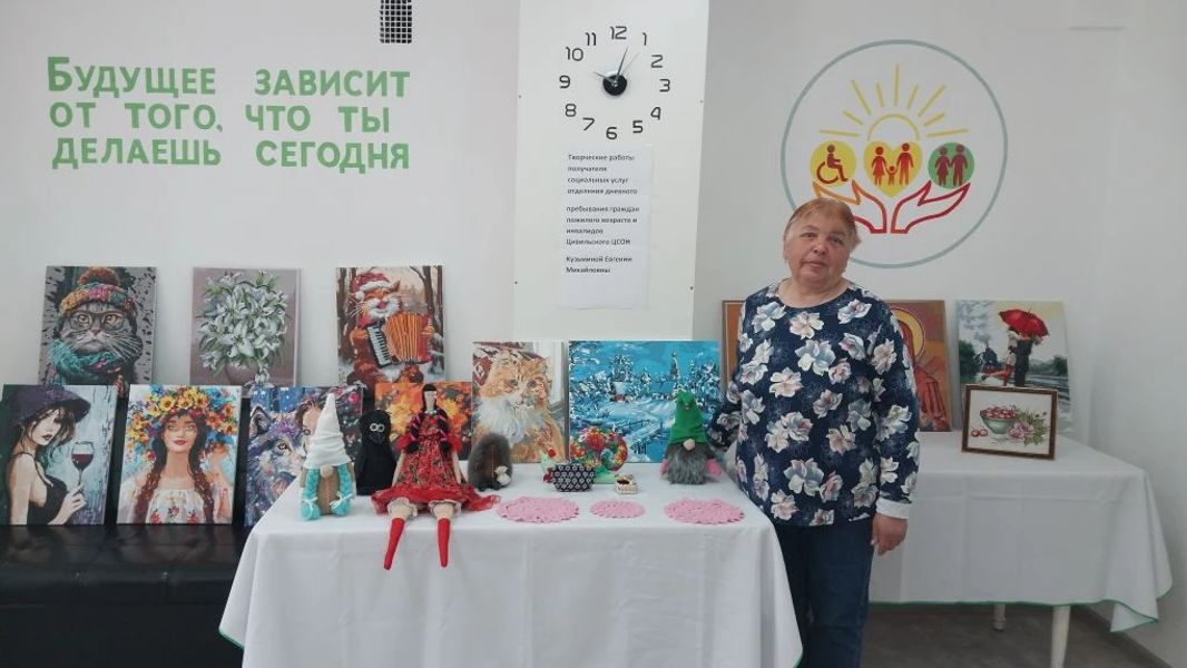 «Крепкая семья»: выставка «Палитра вдохновения».