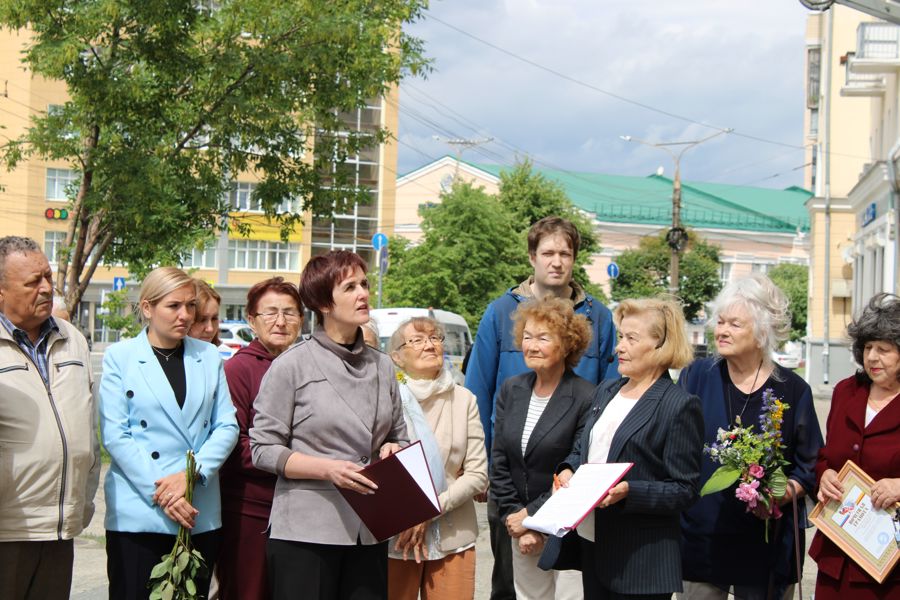 В Чебоксарах открыли мемориальную доску в честь ветерана войны Василия Кузнецова