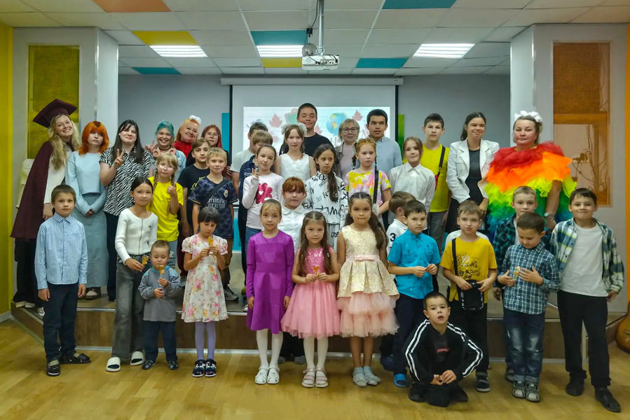 Праздничная программа «Скоро в школу!»: сказочные герои, математические задачки и поздравление будущих первоклассников