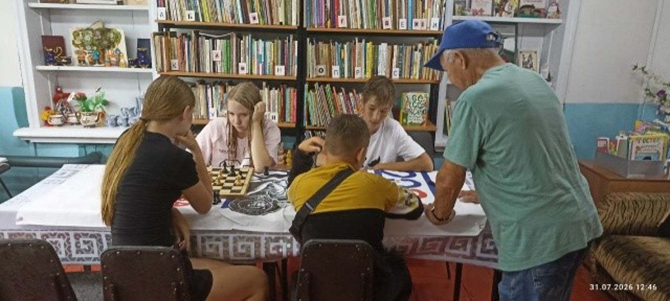 Тематический час для нас
