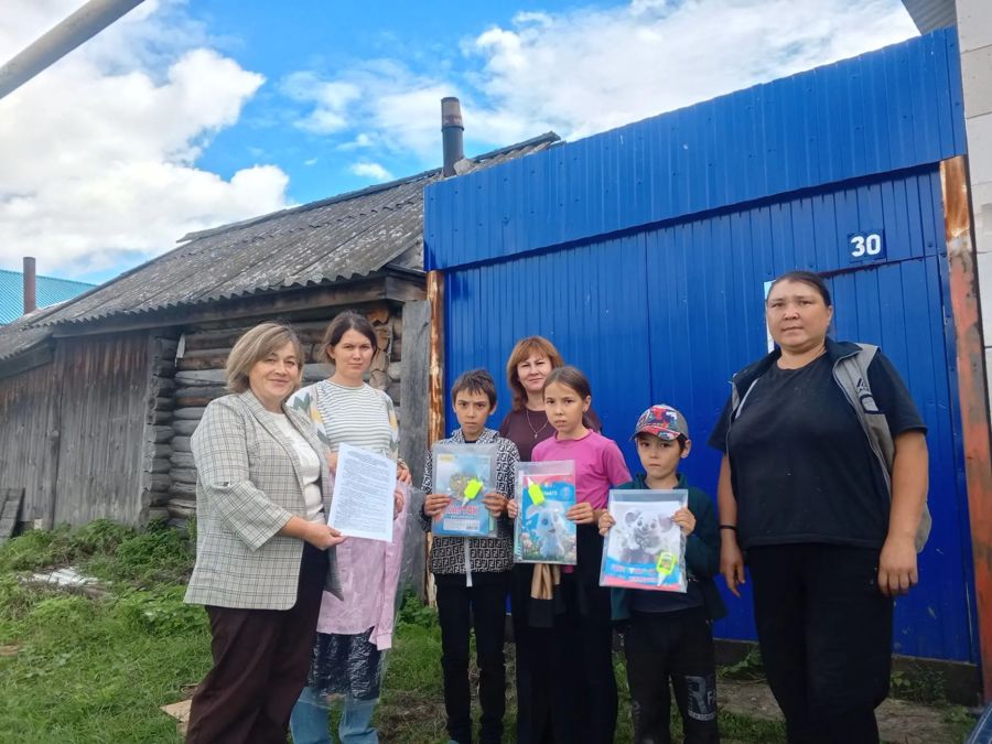 Акция «Помоги собраться в школу» в Шемуршинском центре социального обслуживания: адресная поддержка семей и формирование традиции добра