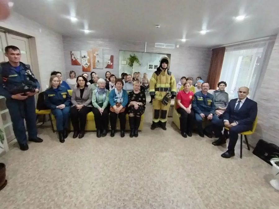 Месячник охраны труда в Канашском комплексном центре