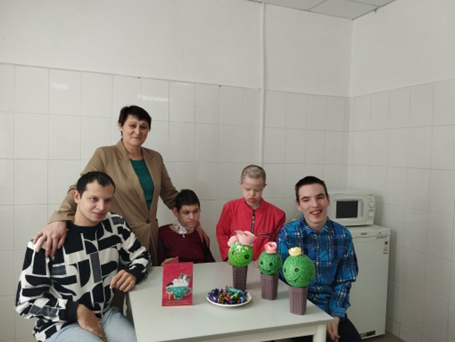 Кактусы из воздушных шаров