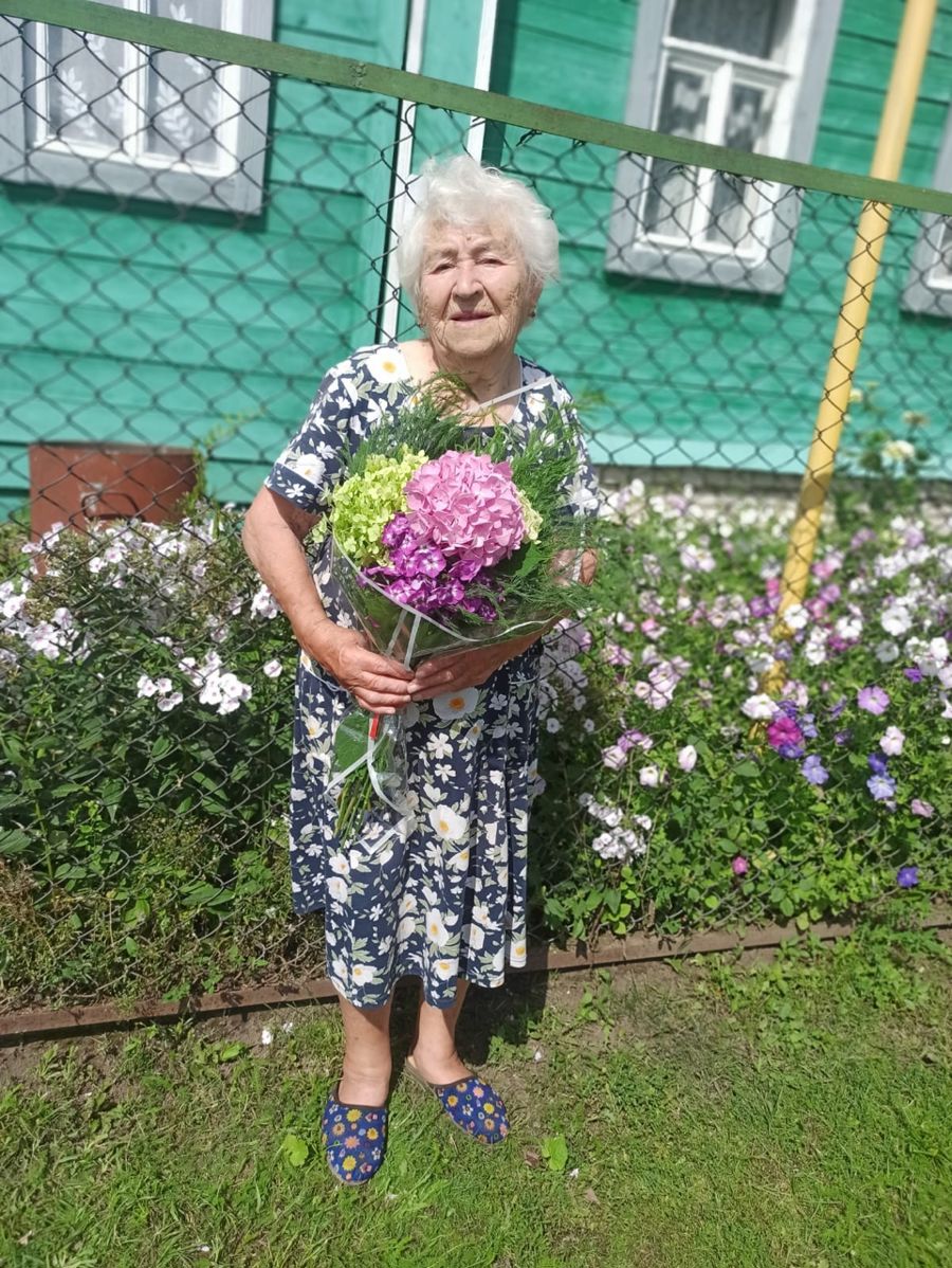 Жизнь, наполненная трудом и светом: Людмила Ивановна Назарова отмечает 90-летний юбилей