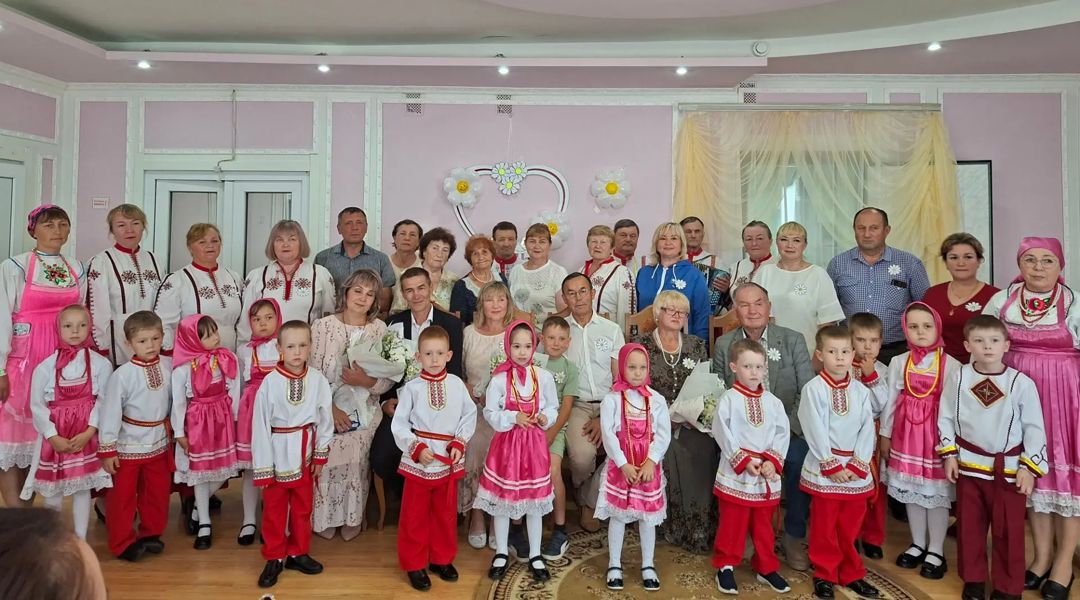 Сердца, согретые любовью: День семьи, любви и верности отметили в Красночетайском округе