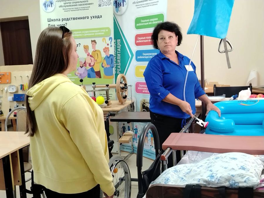 Работа в школе родственного ухода продолжается