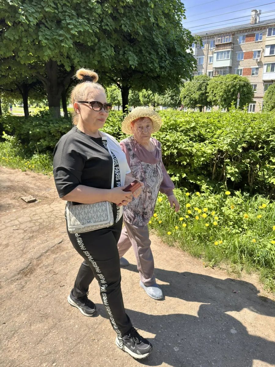 Прогулки на свежем воздухе: забота о здоровье подопечных