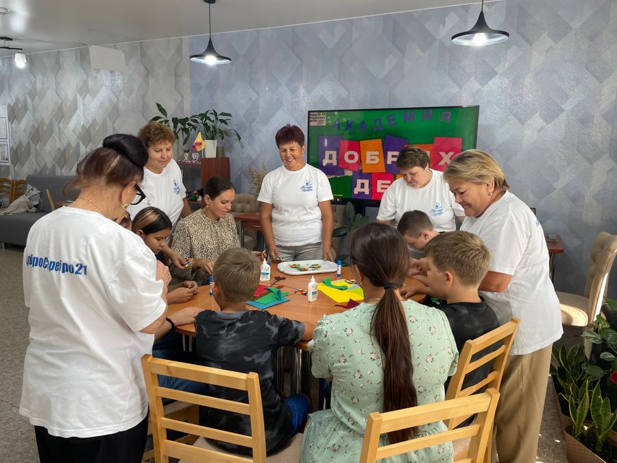 Студия «Академия добрых дел» продолжает свою работу, объединяя поколения