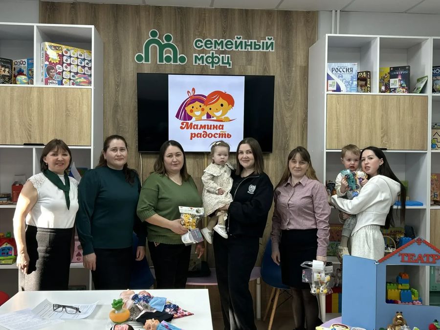 В «Семейном МФЦ» Канашского центра социального обслуживания поддержали молодых родителей