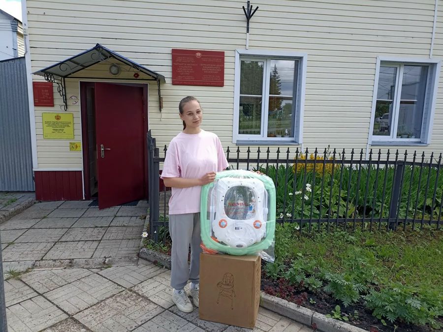 Молодая семья из Вурнар оценила удобство бесплатного проката детских товаров
