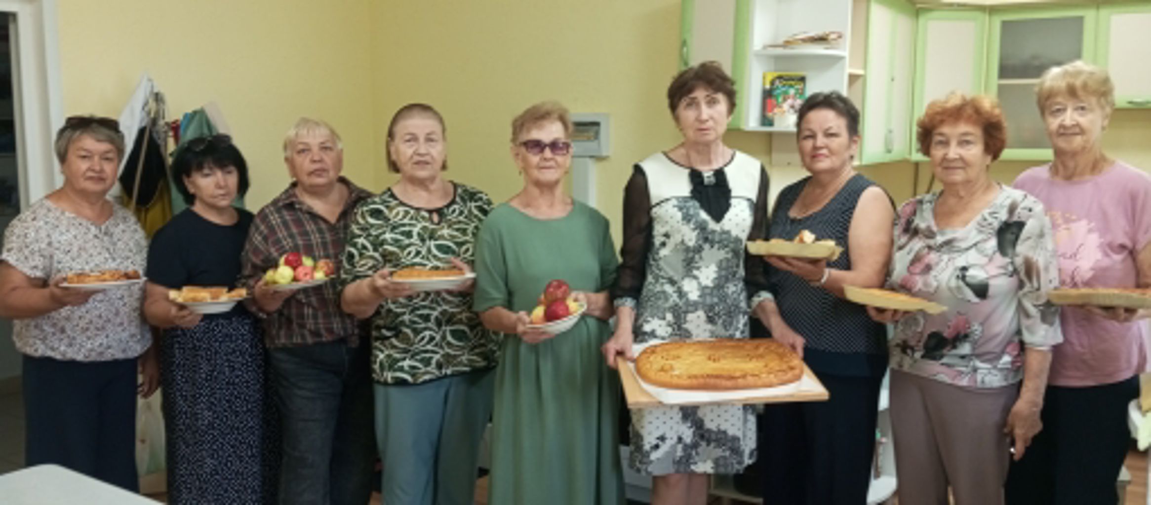 С Яблочным Спасом! Как «Рябинушка» провожала лето ароматными пирогами