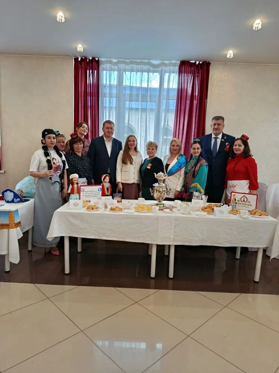 Женсовет дома-интерната принял участие в Хороводе дружбы народов