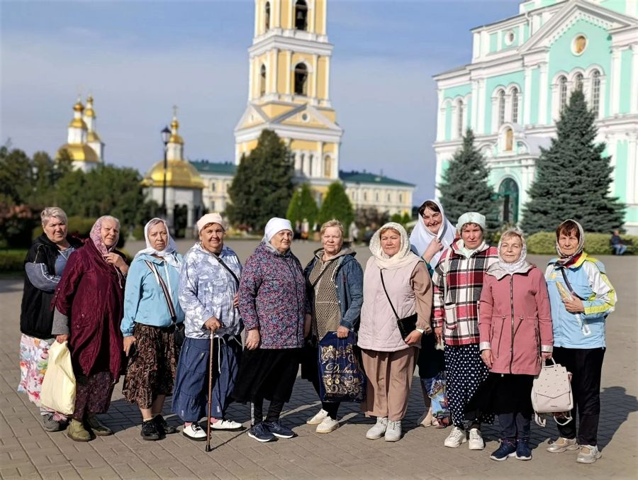 «Серебряные» добровольцы Шумерлинского КЦСОН совершили паломническую поездку в Дивеево