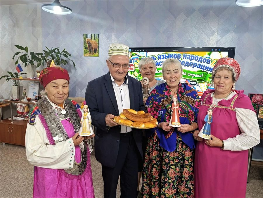 В Шумерлинском КЦСОН стартовал марафон родных языков «Говори на своем языке»