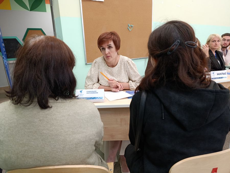Десант поддержки: в школе № 64 Чебоксар семьи участников СВО получили комплексную помощь