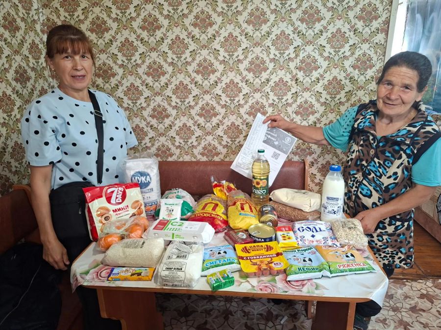 Тепло в каждом пакете: как Аликовский центр соцобслуживания и фонд «Операция Бабушка» поддержали тех, кто особенно в этом нуждается
