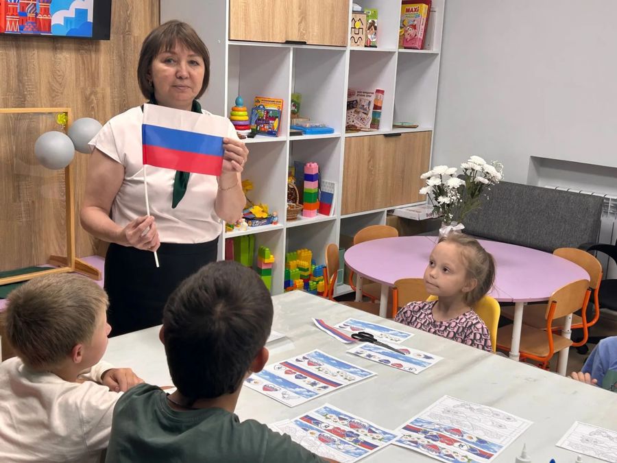 Лето цвета триколора: как дети отметили День России