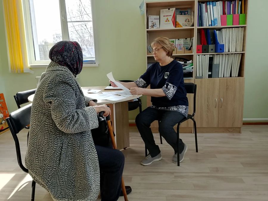 Забота и поддержка матери защитника