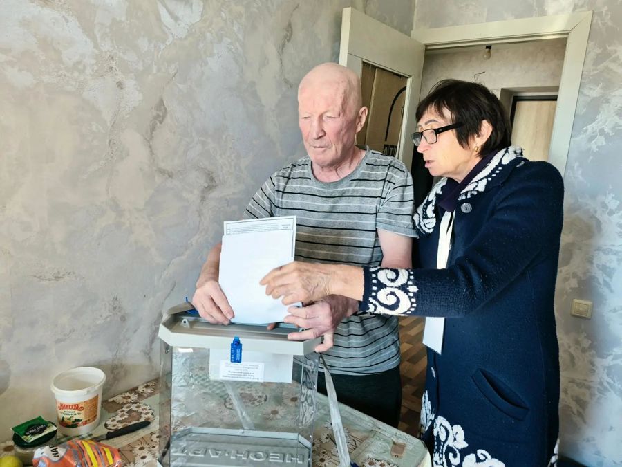 «Голос без барьеров»: как социальные работники помогают гражданам с инвалидностью реализовать свое избирательное право