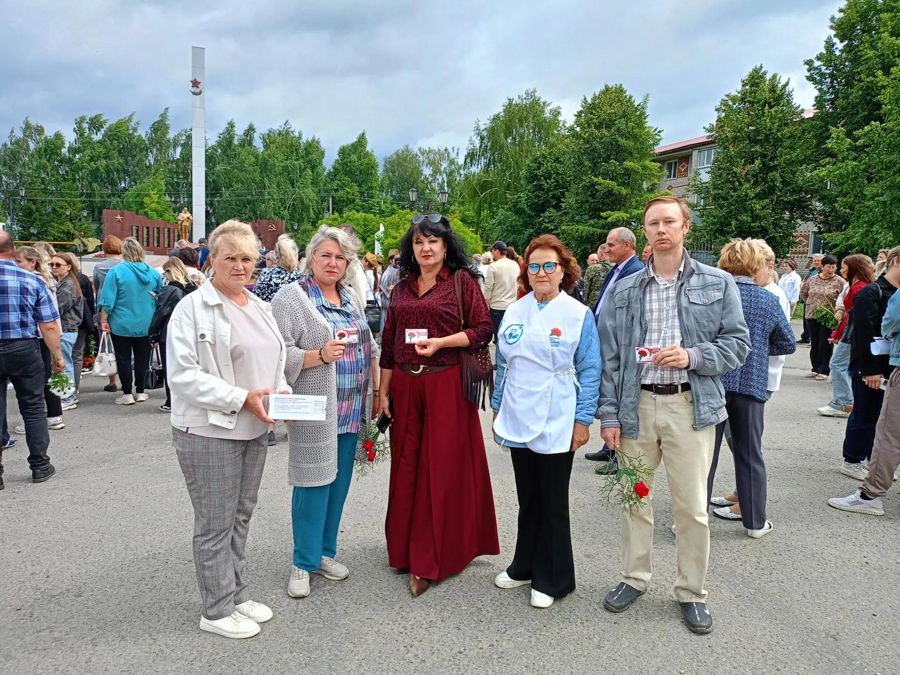 Завершение Благотворительной акции «Красная гвоздика» в  Порецком центре соцобслуживания
