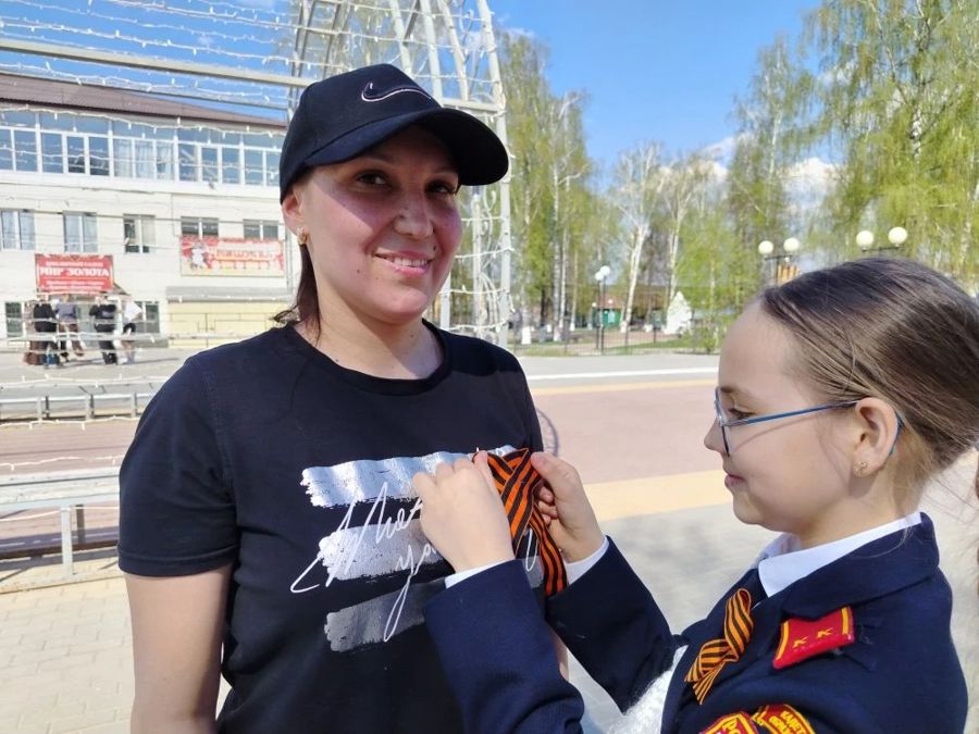 В преддверии 9 Мая в Комсомольском округе стартовала патриотическая акция «Георгиевская ленточка»