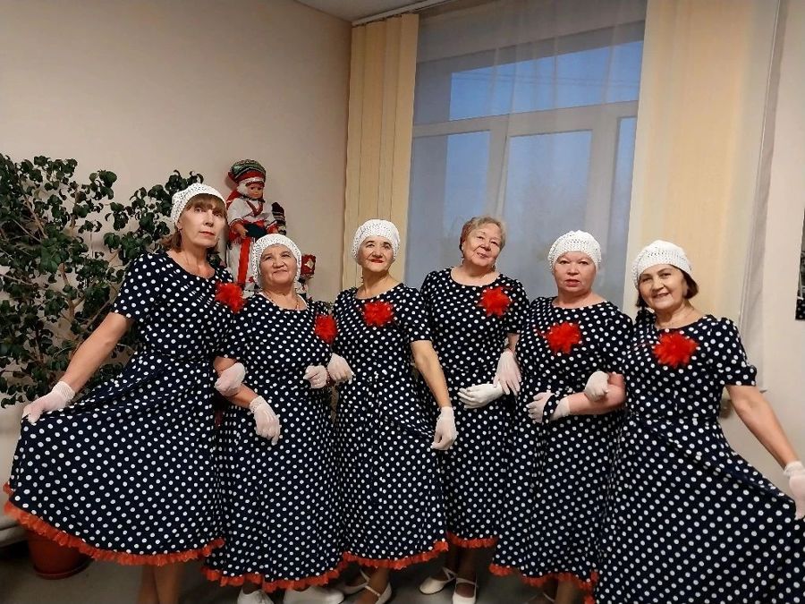 Танцевальный ансамбль «Серебряные каблучки» Порецкого центра соцобслуживания  блеснул на международном фестивале